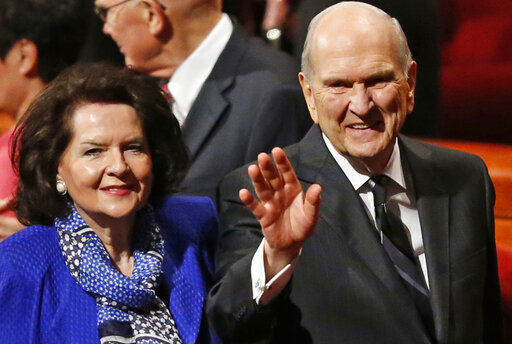 At 94, Mormon president proves himself open to change